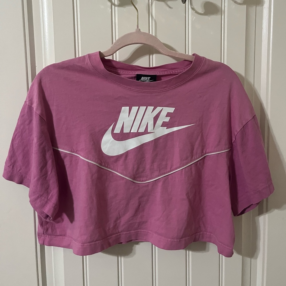 Pink Nike T-shirt